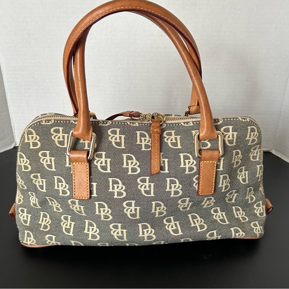 Vintage Dooney & Bourke Small Domed Pocket Satchel Gray Canvas Florentine - Picture 5 of 12